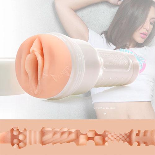 Вагина-мастурбатор порнозвезды Abella Danger Danger