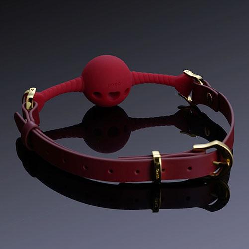 Кляп Middle Heart-shaped Breathable Mouth